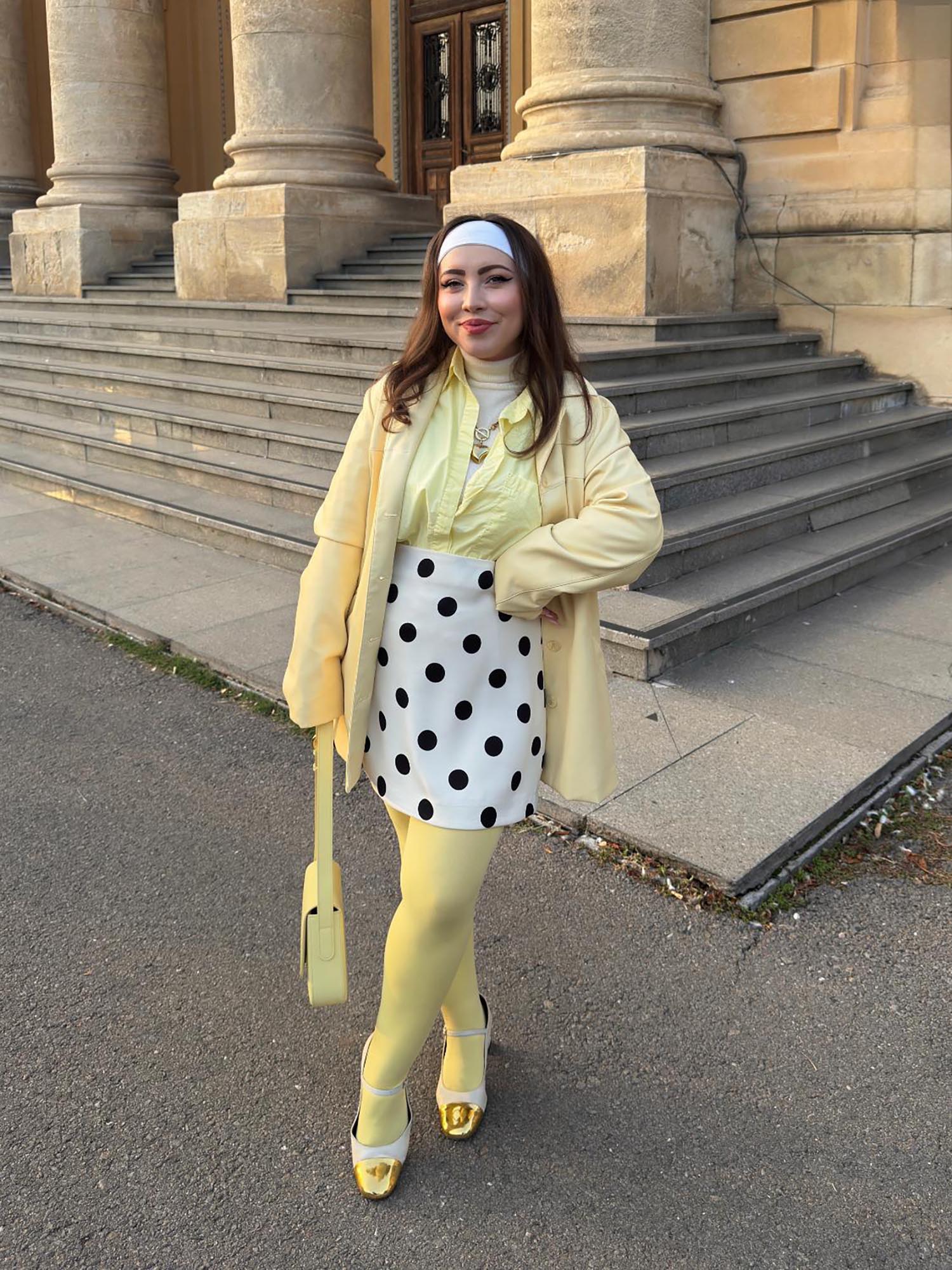Super Opaque 120 Den Tights - Butter - Image 3