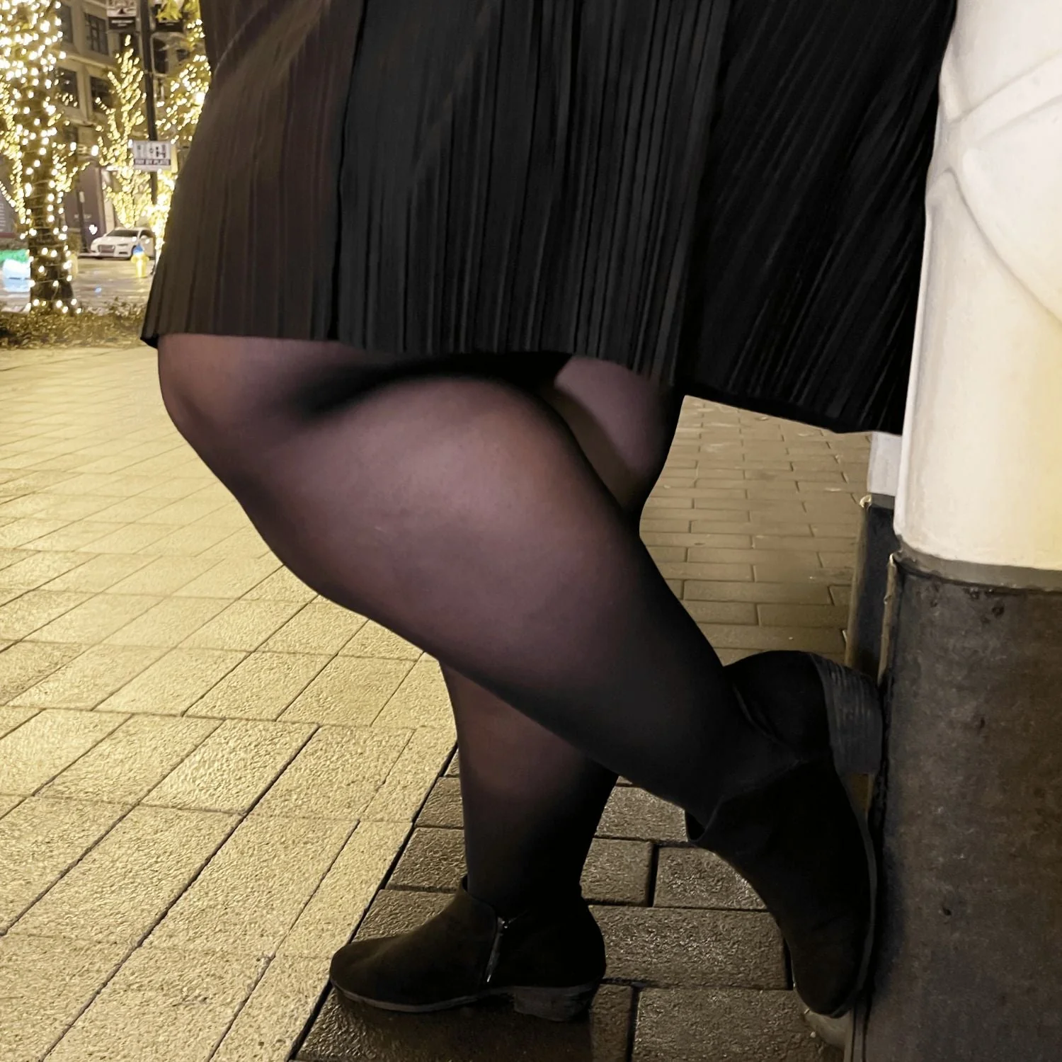 Sheer 30 Den Pantyhose - Liquorice - Image 23